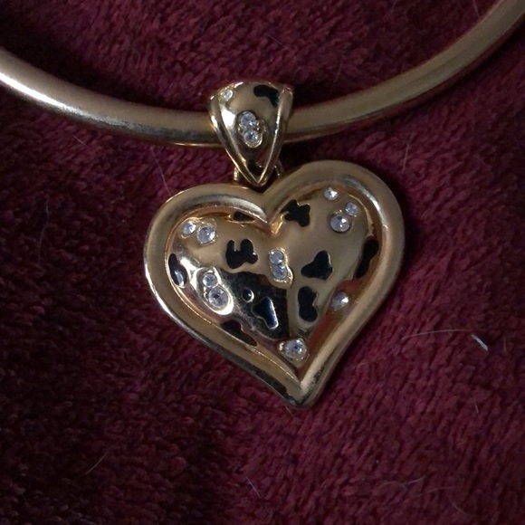 Floating puffed HEART gold tone flexible choker W/ reversible heart pendant - Picture 10 of 16